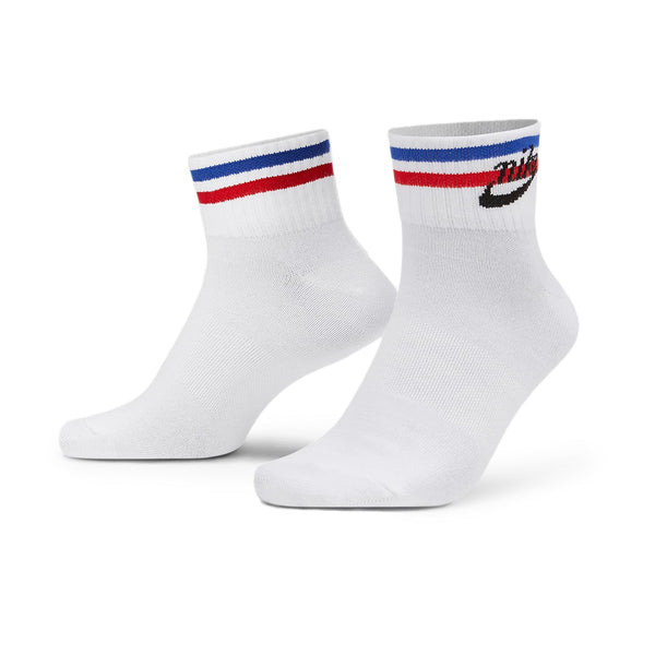 Nike Sportswear Everyday Essential - DX5080-100 3 x Brooklyn Socken Paar Footwear – Quarter Fashion