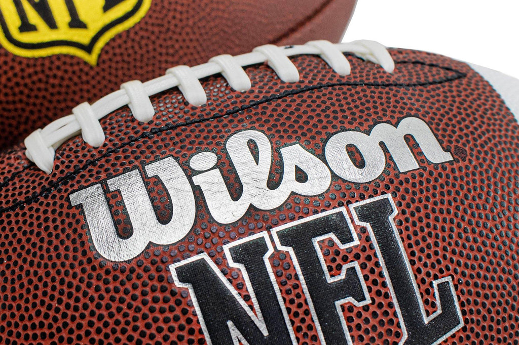 Wilson , der Football, die NFL und der Super Bowl