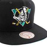 Mitchell & Ness Anaheim Ducks NHL Shattered Vintage Logo Snapback Cap HHSS7687-ADUYYPPPBLCK-