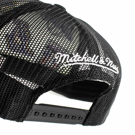 Mitchell & Ness Los Angeles Lakers NBA Gridlock Trucker Cap HT11401-LALWHIT-
