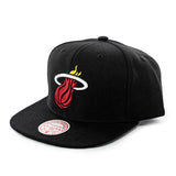 Mitchell & Ness Miami Heat NBA Top Spot HWC Snapback Cap HHSS2976-MHEYYPPPBLCK - schwarz-rot