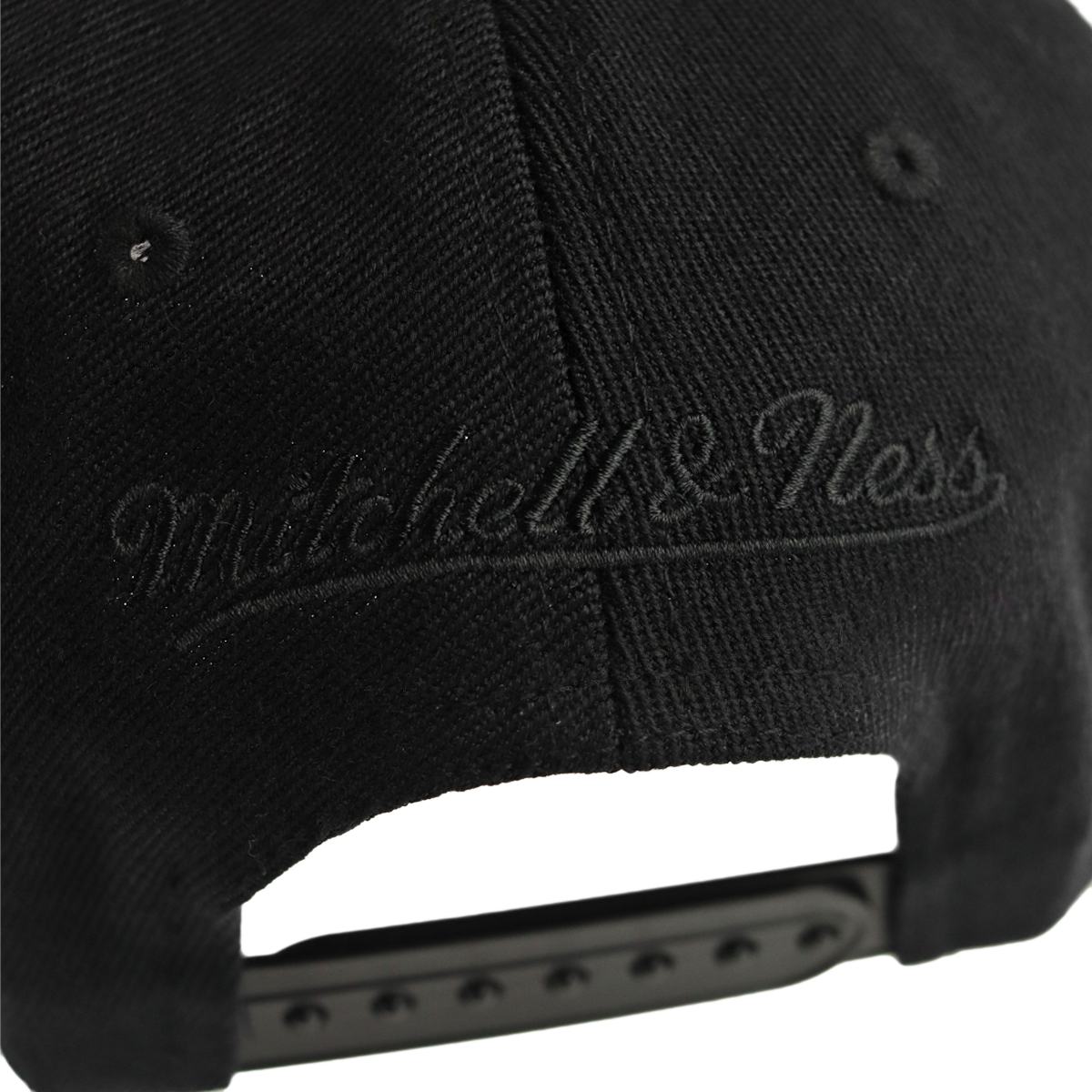 Mitchell & Ness Los Angeles Kings NHL Black Black Logo Classic Red Cap HHSSINTL1185-LAKBLCK-