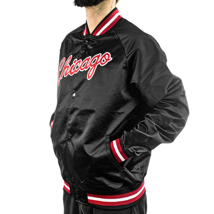 Mitchell & Ness Chicago Bulls NBA Lightweight Satin Jacke STJKMG18013-CBUBLCK-