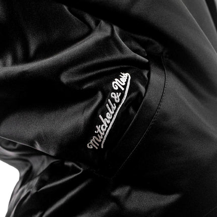 Mitchell & Ness Oakland Raiders NFL Lightweight Satin Jacke STJKMG18013-ORABLCK-