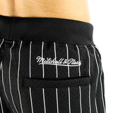 Mitchell & Ness Pinstripe Game Day 2.0 Short PSHR6554-MNNYYPPPBLCK-