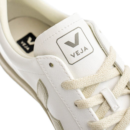 Veja Urca C.W.L White Natural UC0703134-