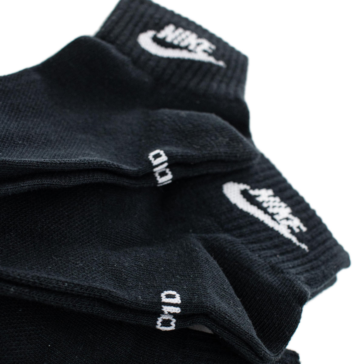 Nike Sportswear Everyday Essential Quarter Socken 3 Paar SK0110-010-