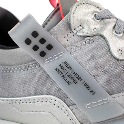 Jordan MA2 CV8122-009-