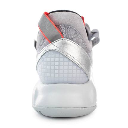 Jordan MA2 CV8122-009-