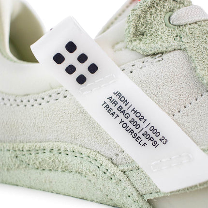 Jordan MA2 CV8122-300-