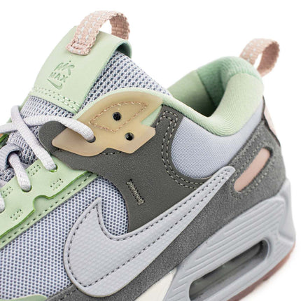Nike Wmns Air Max 90 Futura DM9922-001-