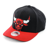 Mitchell & Ness Chicago Bulls NBA 8 Bit XL Classic Red Snapback Cap HHSSINTL1090-CBUBLCK - schwarz
