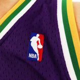 Mitchell & Ness Utah Jazz NBA Karl Malone #32 Swingman Jersey 2.0 Trikot SMJYCP18005-UJAPURP91KMA-