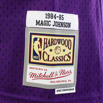 Mitchell & Ness Los Angeles Lakers Magic Johnson #32 NBA 1984-85Swingman Jersey 2.0 Trikot SMJYGS18176-LALPURP84EJH-