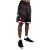 Mitchell & Ness Chicago Bulls NBA Swingman 2.0 Short SMSHAC18022-CBUBLCK96 - schwarz gestreift