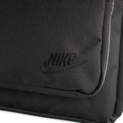 Nike Heritage Eugene Rucksack 23 Liter DB3300-010-