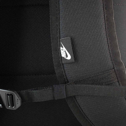 Nike Heritage Eugene Rucksack 23 Liter DB3300-010-