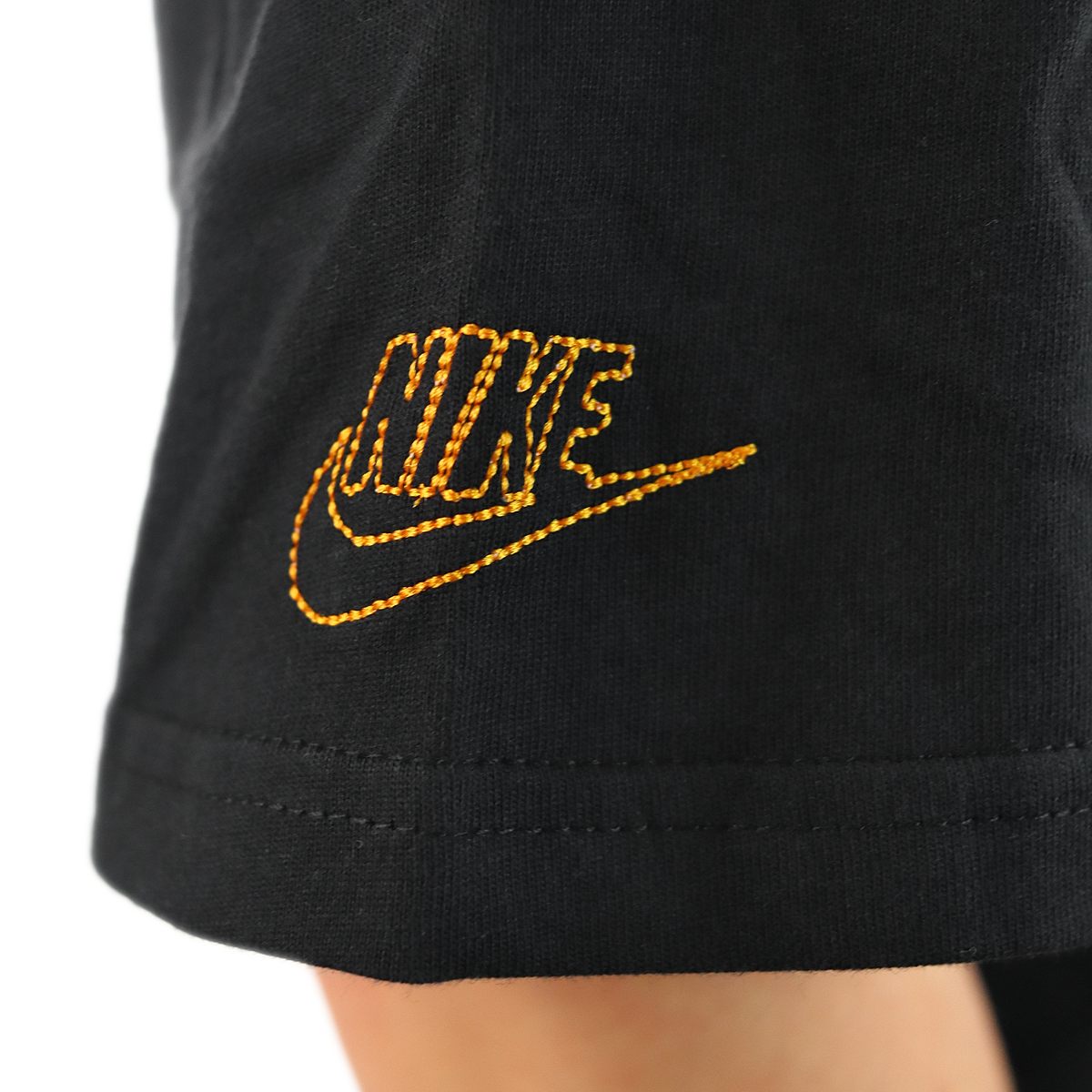 Nike Sole Craft Pocket T-Shirt DR7966-010-