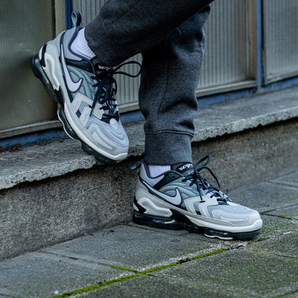 Nike Air Vapormax Evo CT2868-002 - grau-schwarz-weiss