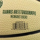 Wilson NBA Giannis Antetokounmpo Milwaukee Bucks Player Icon Mini Basketball Größe 3 WZ4007501XB3-